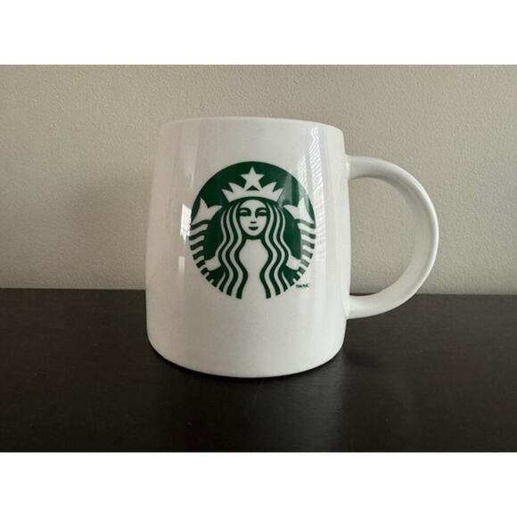 Starbucks 2011 Wide Bottom White Green Logo 16 oz Mug Cup - Picture 1 of 4